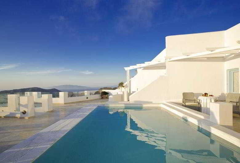 Hotel Above Blue Suites