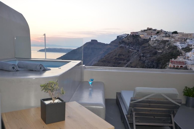 Hotel Aria Suites