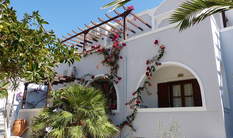 Black Sand Apartments