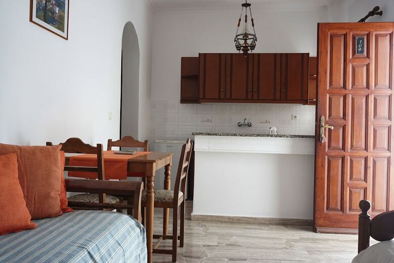 Black Sand Apartments