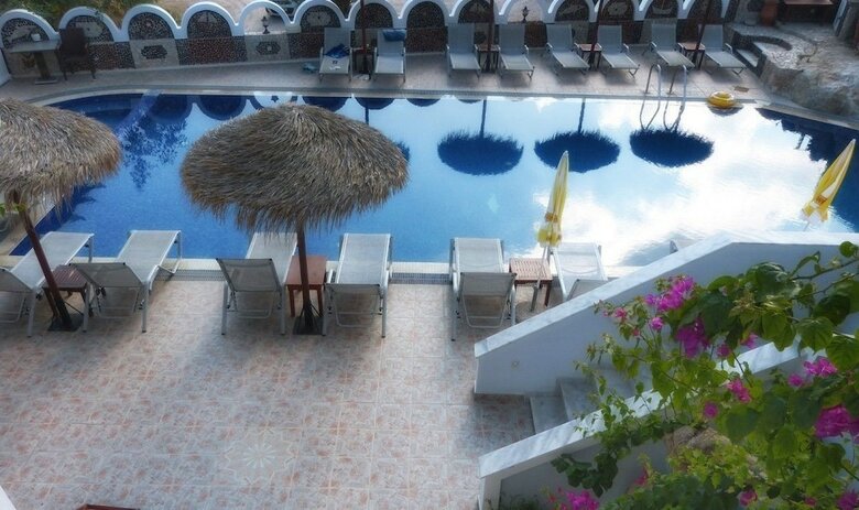 Black Sand Apartments