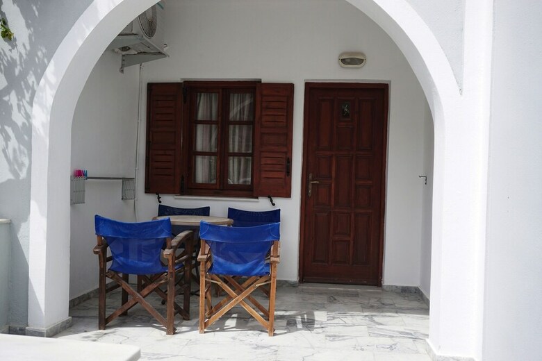Black Sand Apartments