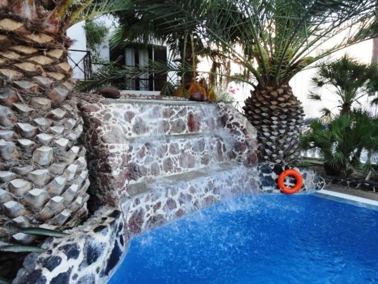 Hotel Black Sandy Beach