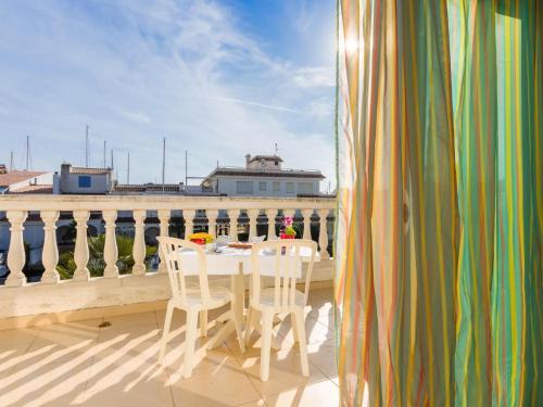 Holiday Home Port Rhodes 82