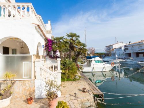 Holiday Home Port Rhodes 82