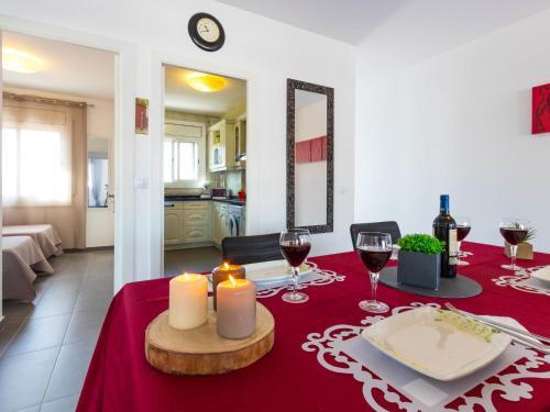 Apartment Empord�