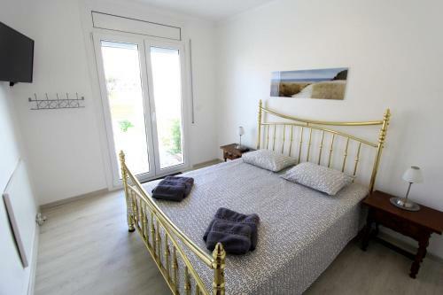 Villa Leon Inmo Alberes 174 A - 10007