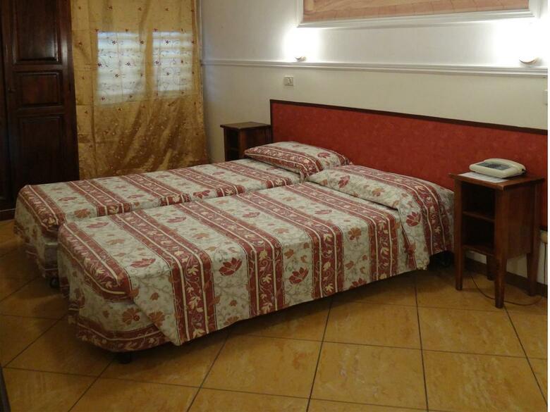 Hotel Ascot