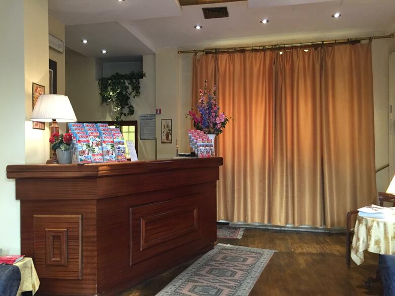 Hotel Ascot