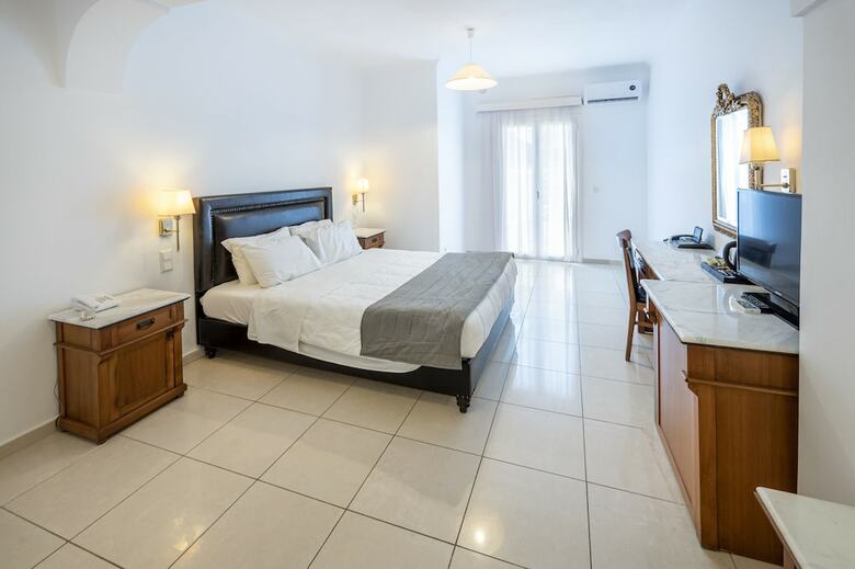 Hotel Mediterranean Royal