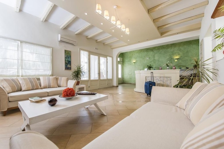 Hotel Nissos Thira