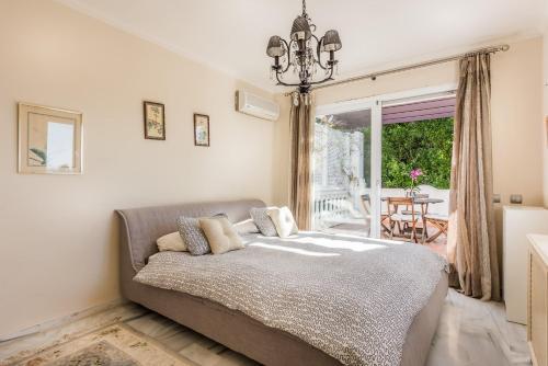 Villa Soraya Near Marbella