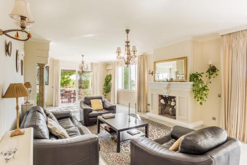 Villa Soraya Near Marbella