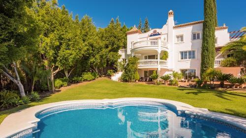 Villa Soraya Near Marbella