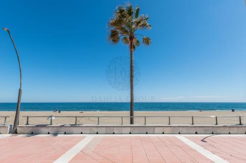 Estepona Beach Apartment By Dahlia Group