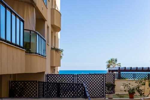 Estepona Beach Apartment By Dahlia Group