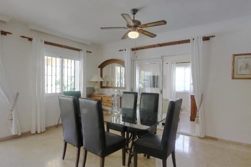 1106 Marbella Large Family Villa