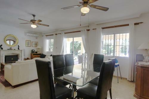 1106 Marbella Large Family Villa