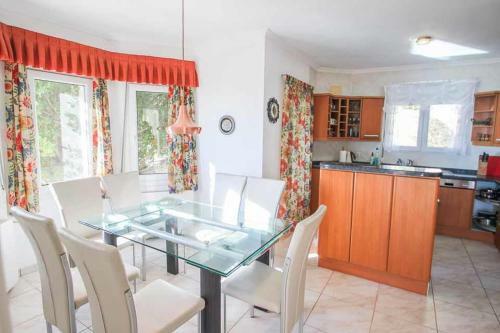 Urbanitzacio Montemar Villa Sleeps 6 Pool Air Con