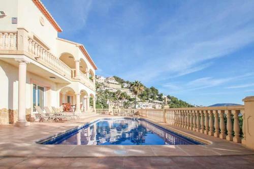 Urbanitzacio Montemar Villa Sleeps 6 Pool Air Con
