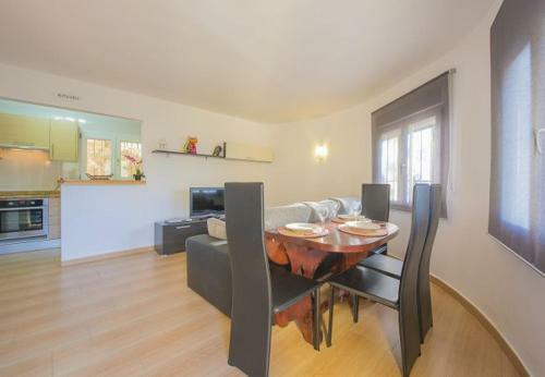Urbanitzacio Montemar Villa Sleeps 6 Pool