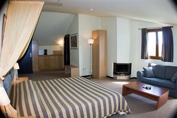 Four Seasons Hotel