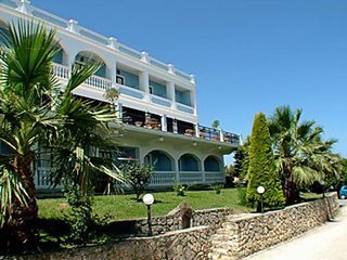 Hotel Alexandra Beach