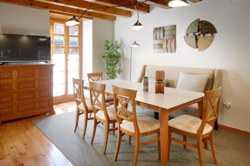 Apartamentos Gar�s IV