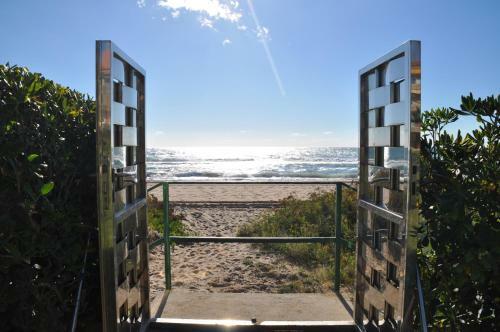 Luxurious Apartment In Front Of The Beach Gava Mar