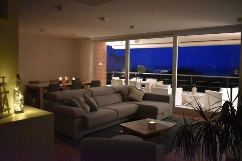 Luxurious Apartment In Front Of The Beach Gava Mar