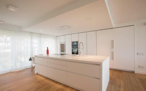 Luxurious Apartment In Front Of The Beach Gava Mar
