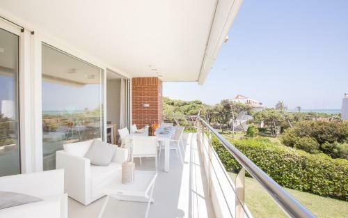 Luxurious Apartment In Front Of The Beach Gava Mar