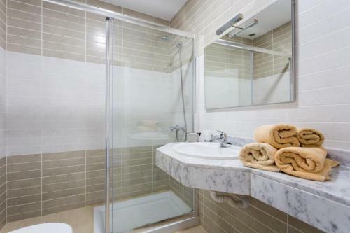 Royal Marina Bay Golf Apartment