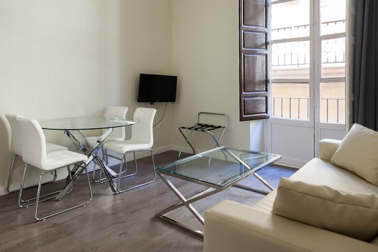 Apartamentos Valentina Deluxe 3000