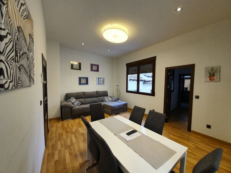 Apartamentos Escudo Del Carmen 19