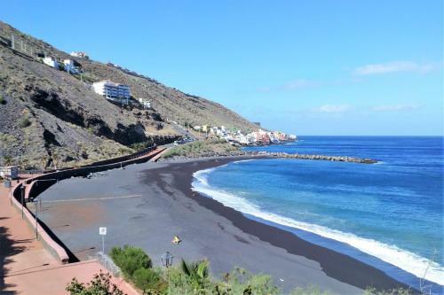Beachfront Apartment With Panoramic Sea Views