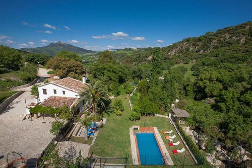 Grazalema Villa Sleeps 8 Air Con