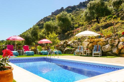 Grazalema Villa Sleeps 6 Air Con