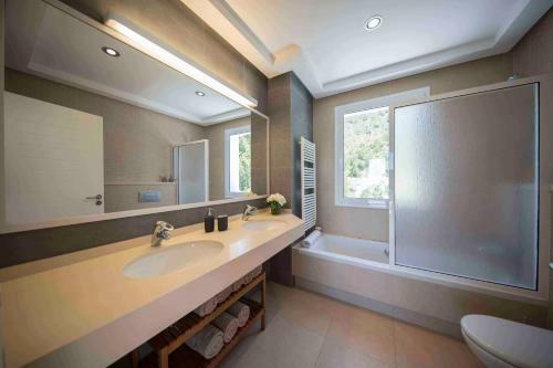 Villa White Buddha