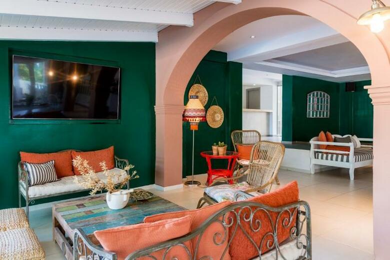 Hotel Sirocco
