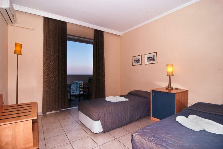 Hotel Xenos Kamara Beach