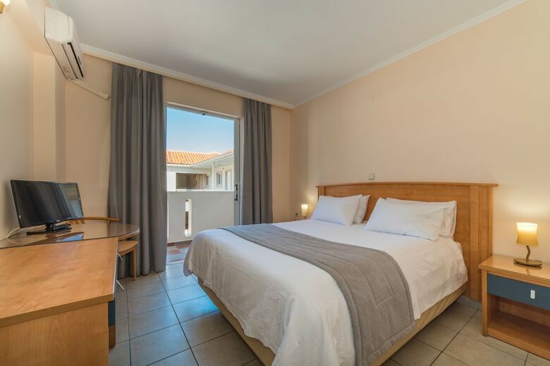 Hotel Xenos Kamara Beach