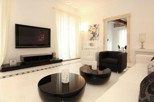 Ibiza Town Villa Sleeps 10 Pool