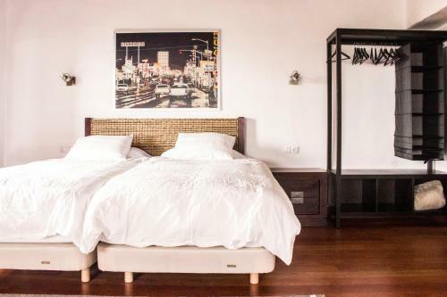 Canary Dreams Apartments