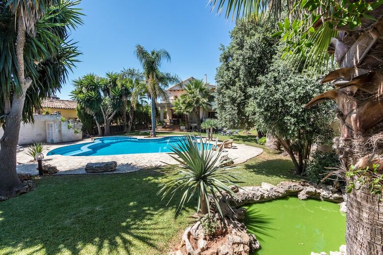 Gual House With Private Pool