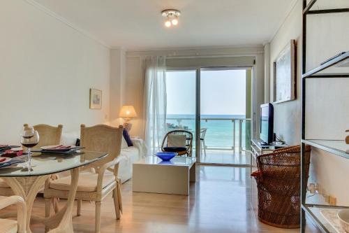 Apartamento Atenea @edificio Golden Life