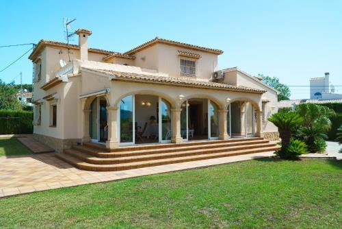 Villa Cantallops