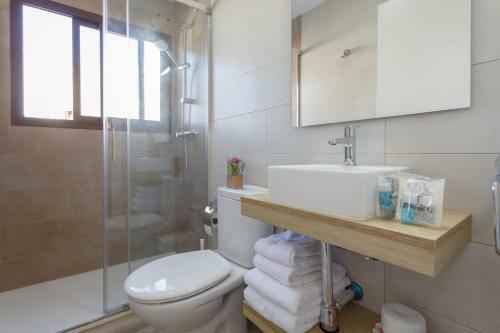 Arenal Studio City Center Surthy Apartments