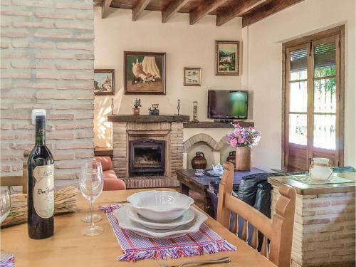 Five-bedroom Holiday Home In Jimena De La Frontera