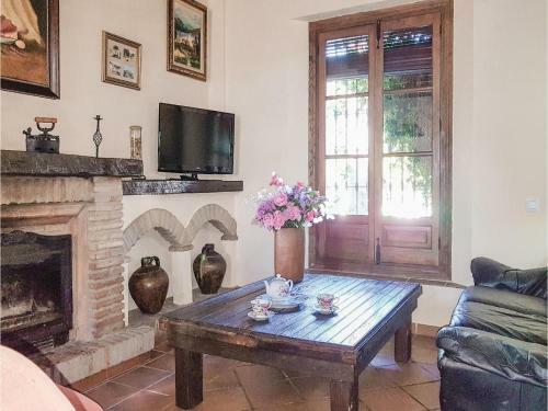 Five-bedroom Holiday Home In Jimena De La Frontera
